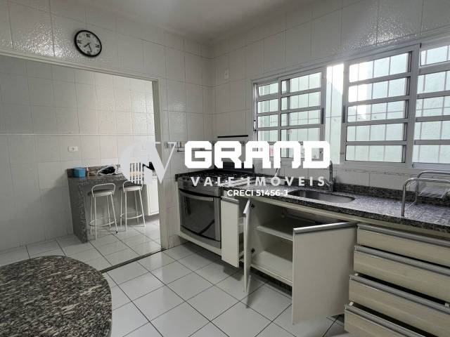 Sobrado para Venda em São José dos Campos - 5