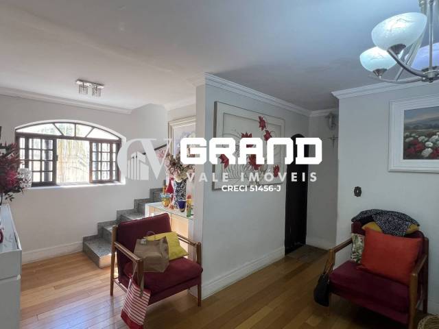 Casa para Venda em São José dos Campos - 4