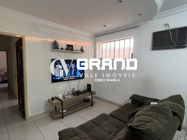 Casa para Venda em São José dos Campos - 4