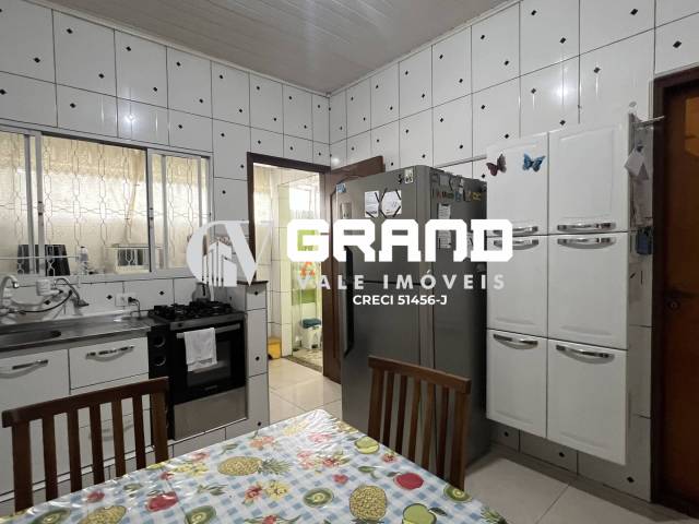 Casa para Venda em São José dos Campos - 4