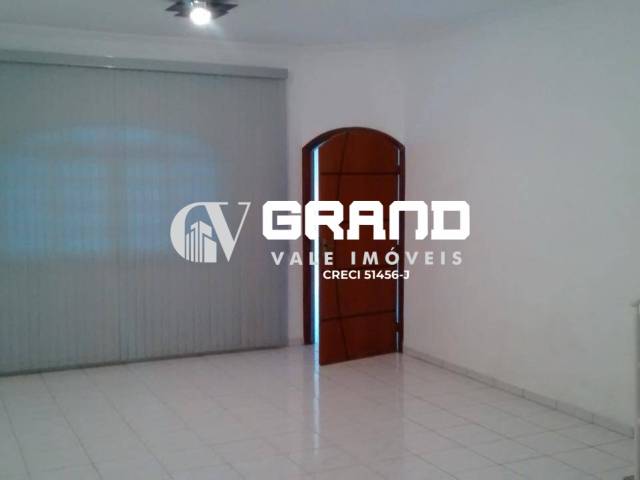 Casa para Venda em São José dos Campos - 4