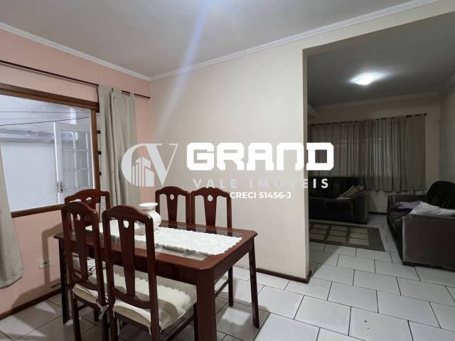 Casa para Venda em São José dos Campos - 5