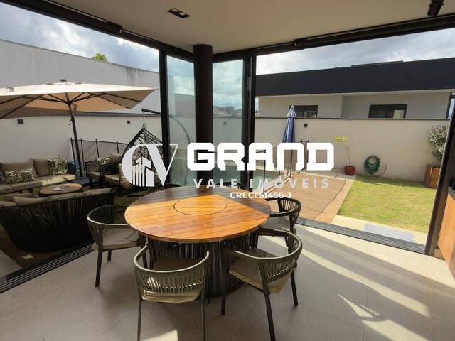Casa para Venda em São José dos Campos - 4