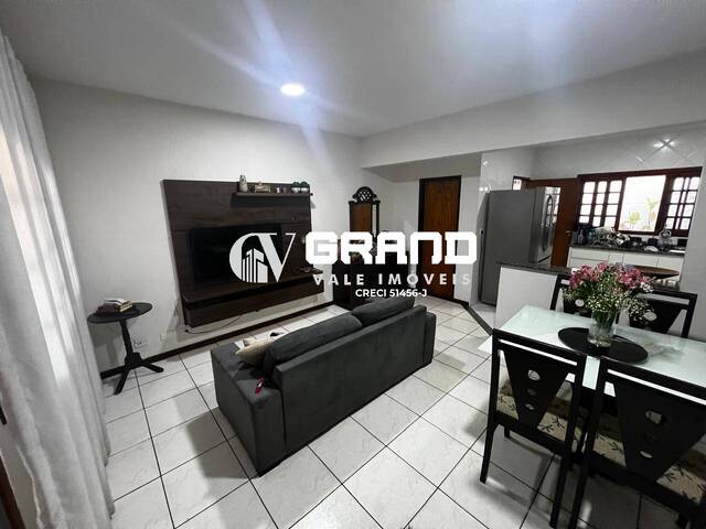 Casa para Venda em São José dos Campos - 3