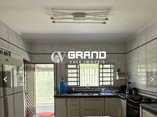 Casa para Venda em São José dos Campos - 5