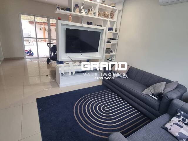Casa para Venda em São José dos Campos - 2