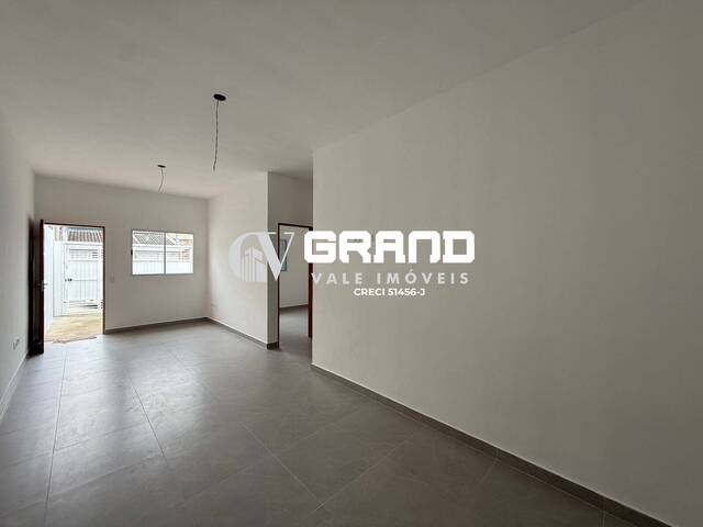 Casa para Venda em São José dos Campos - 4
