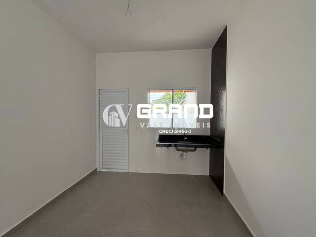 Casa para Venda em São José dos Campos - 4