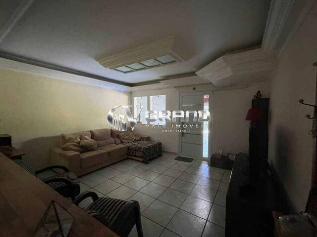 Casa para Venda em São José dos Campos - 4