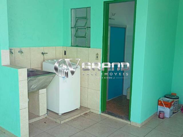 Casa para Venda em São José dos Campos - 4