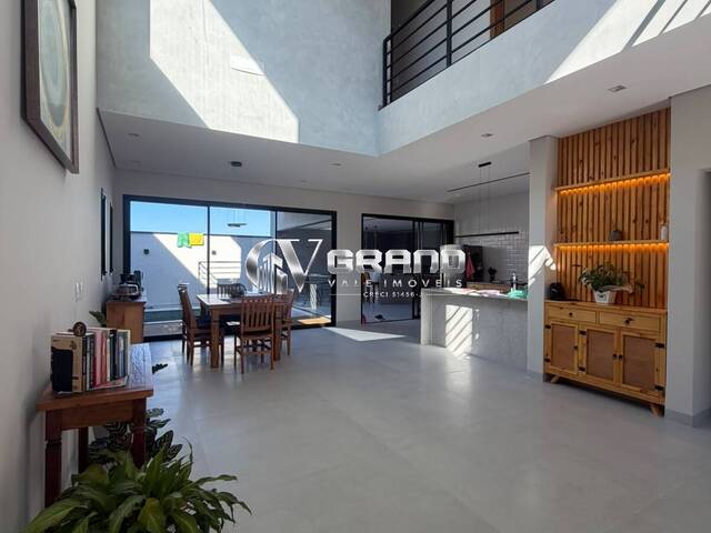 Casa para Venda em São José dos Campos - 4