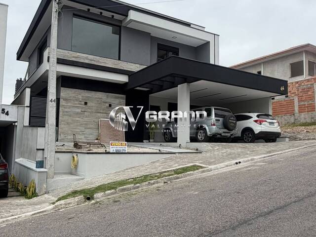 #CA0422 - Casa para Venda em São José dos Campos - SP - 2