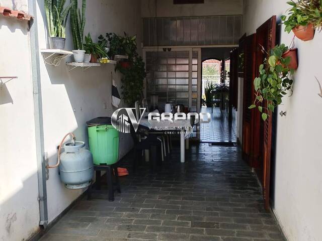 Casa para Venda em São José dos Campos - 4