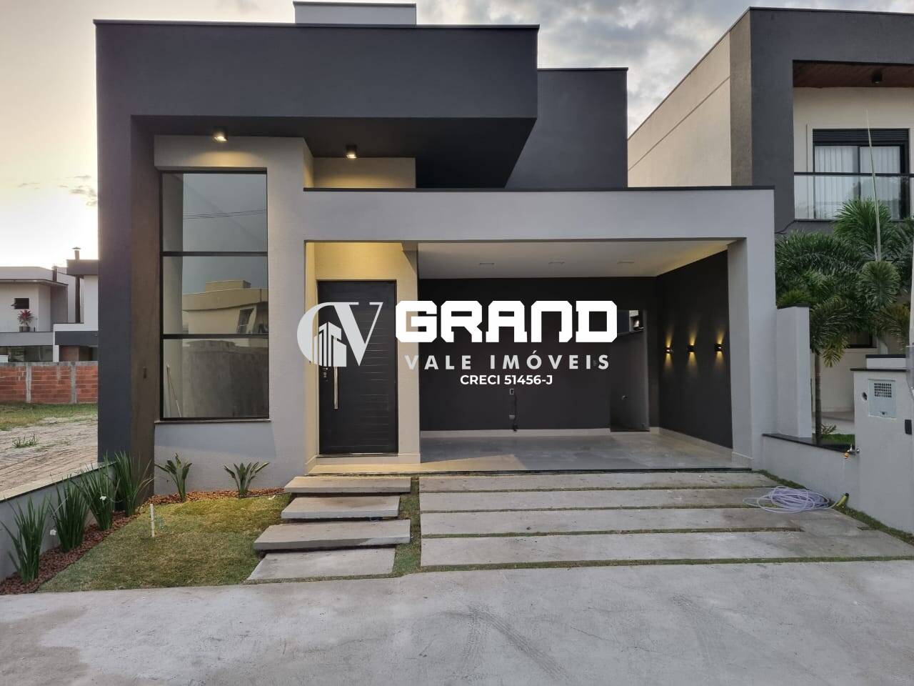 Casa, 3 quartos, 136 m² - Foto 1