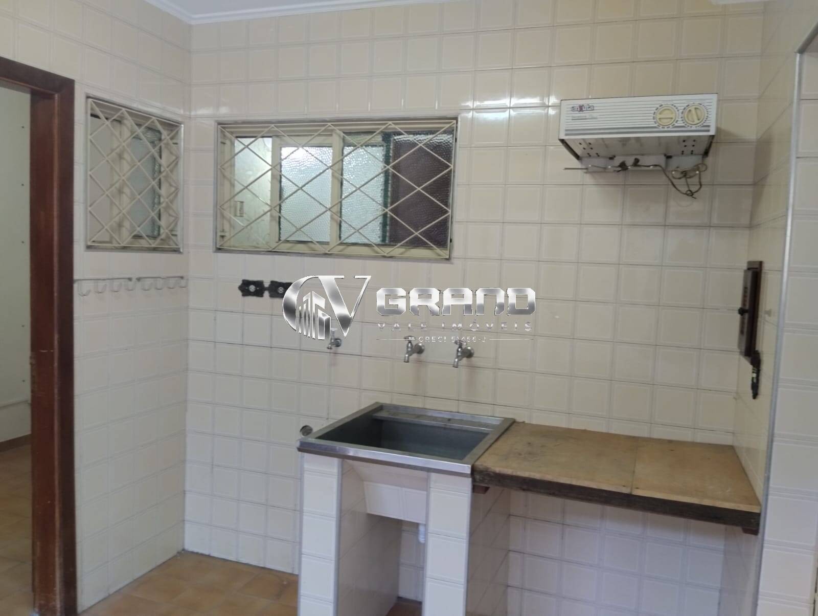 Casa, 6 quartos, 320 m² - Foto 28