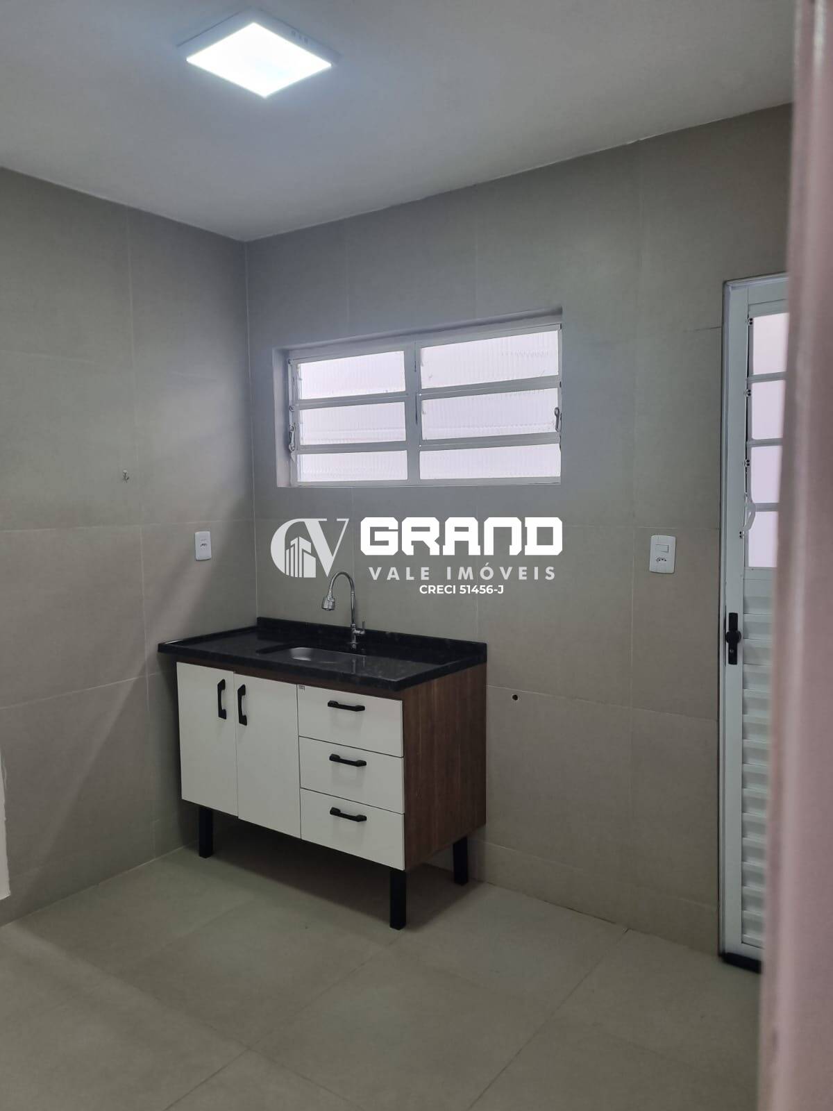 Casa, 2 quartos, 150 m² - Foto 8