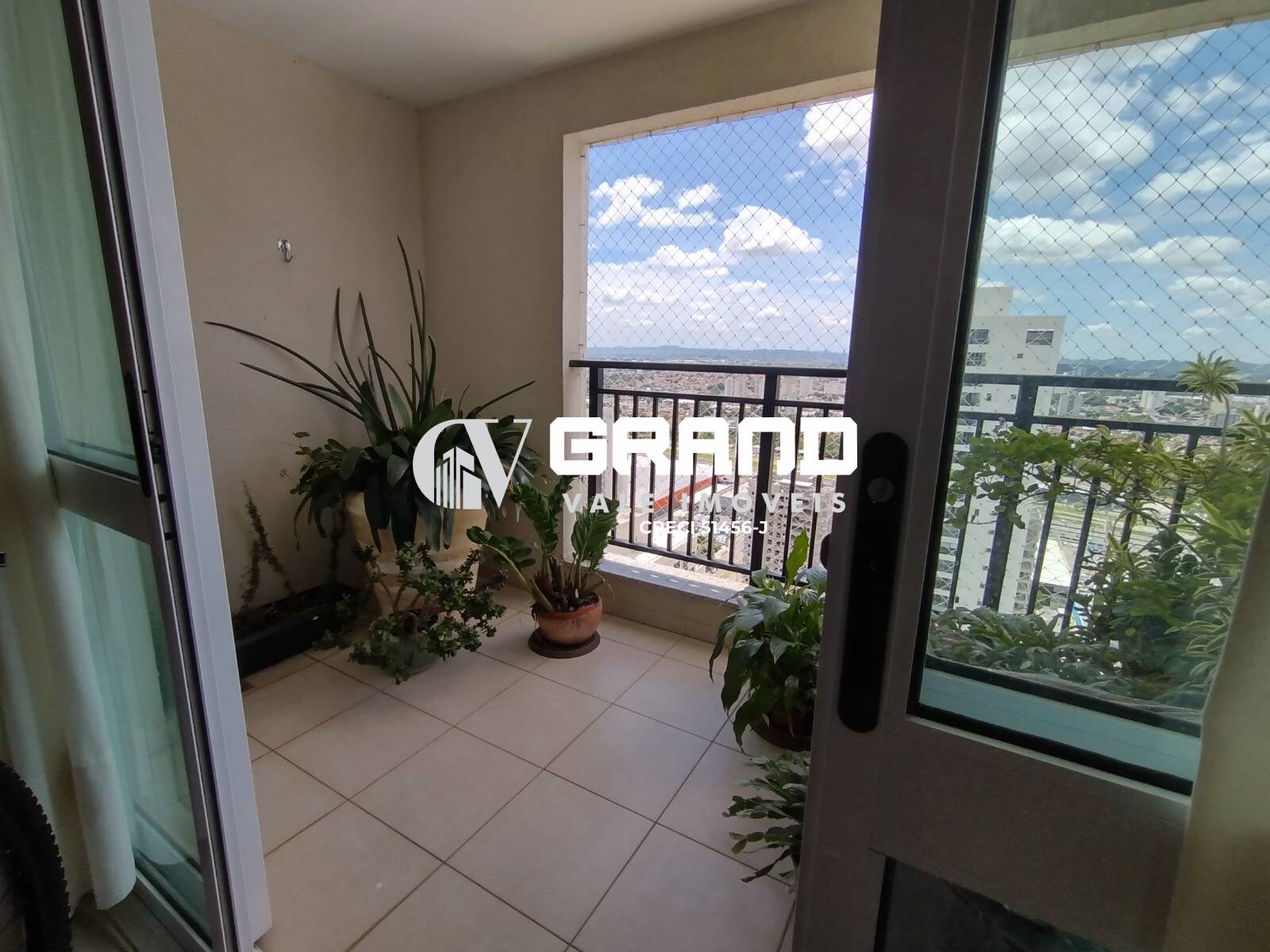 Apartamento, 4 quartos, 243 m² - Foto 1