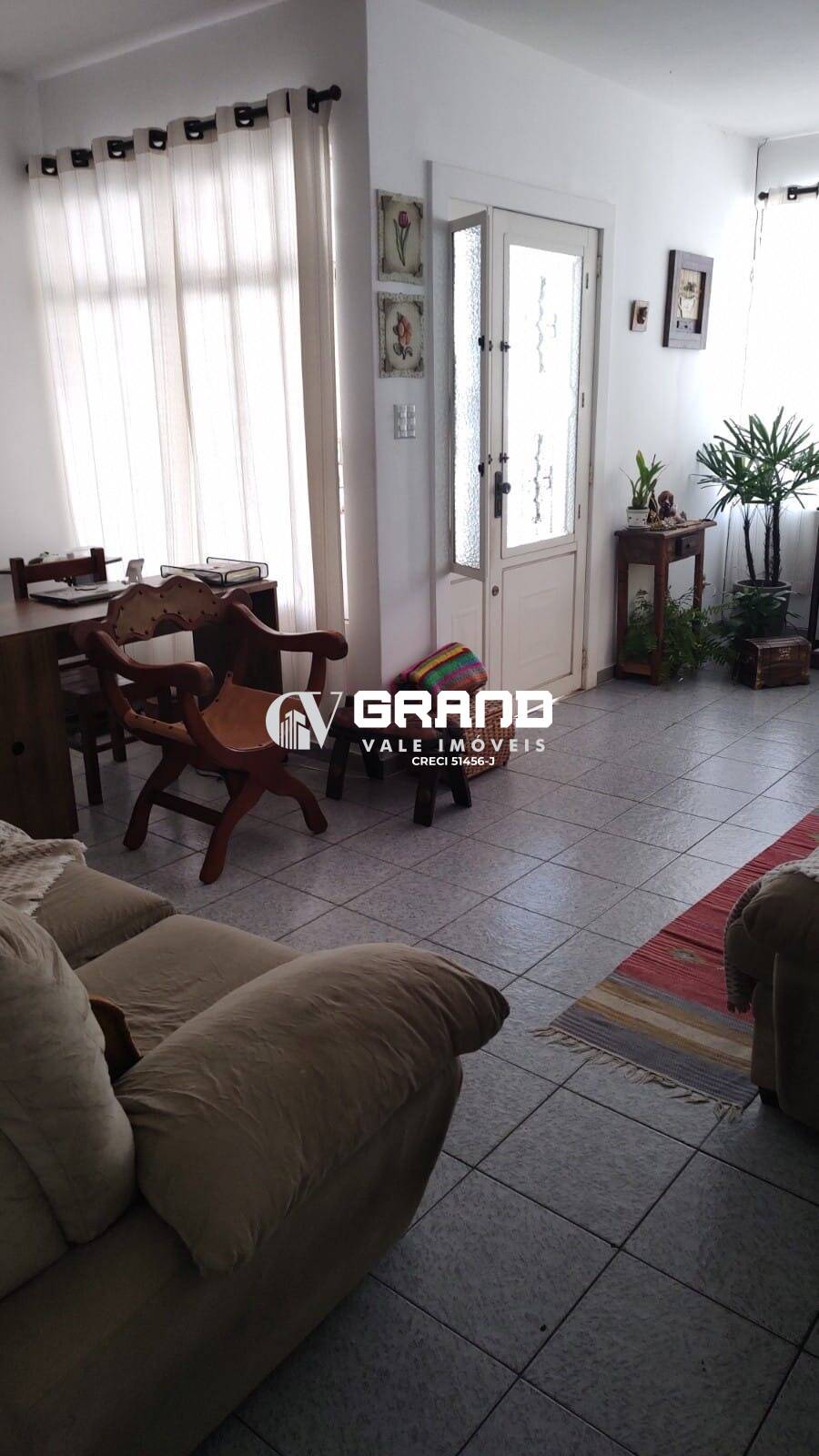 Casa, 3 quartos, 200 m² - Foto 3