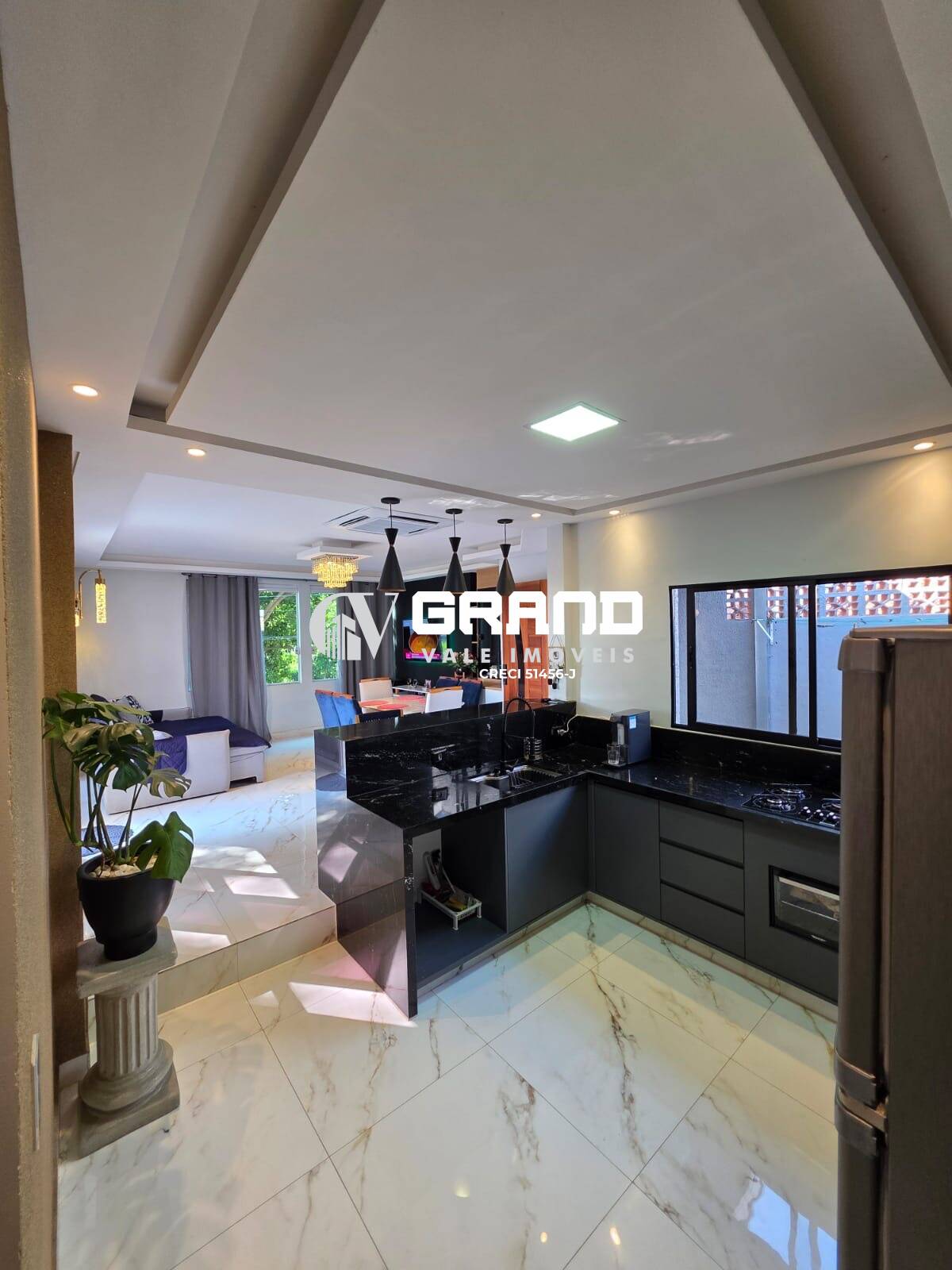 Casa, 3 quartos, 260 m² - Foto 2
