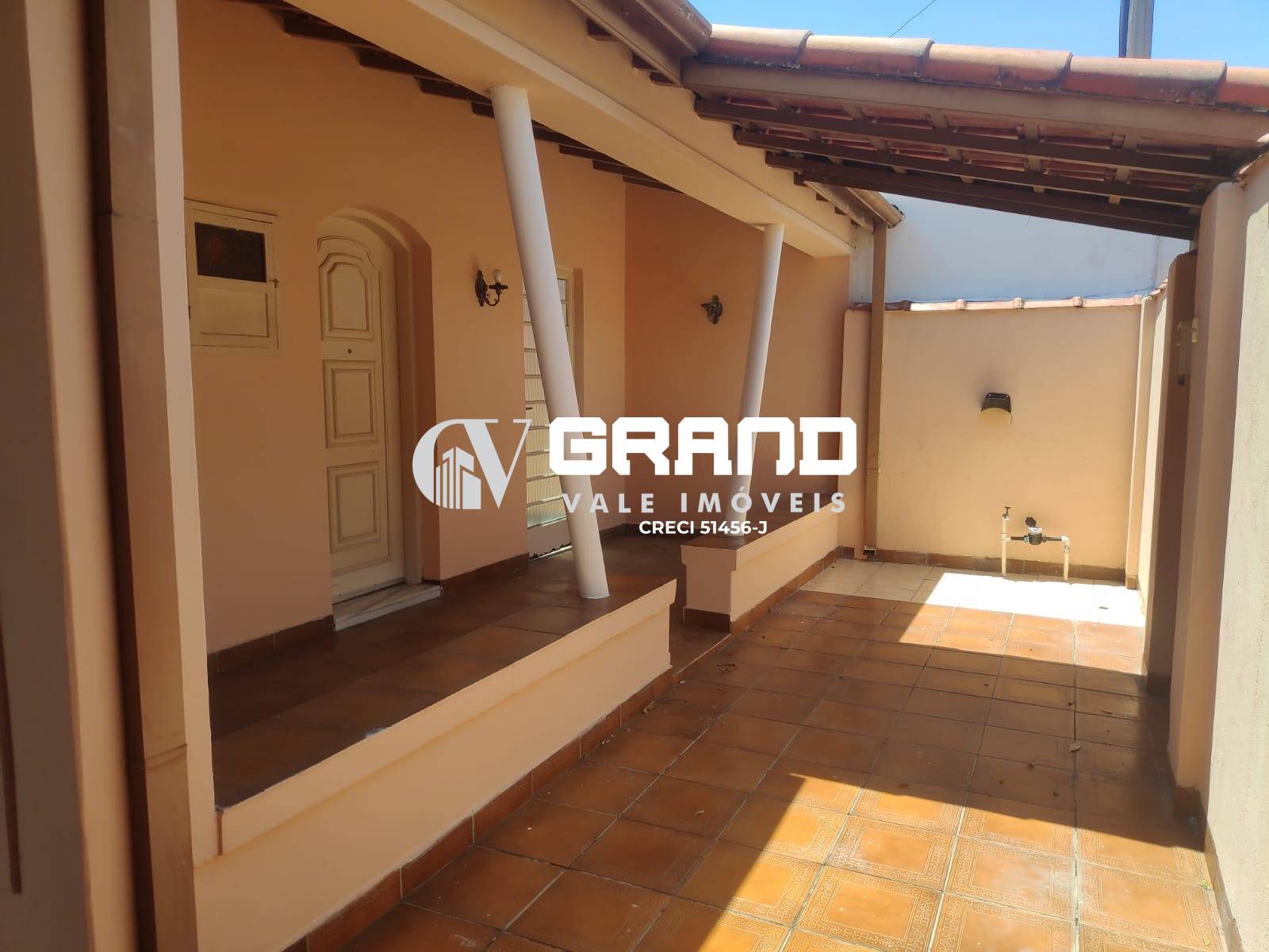 Casa, 4 quartos, 157 m² - Foto 1