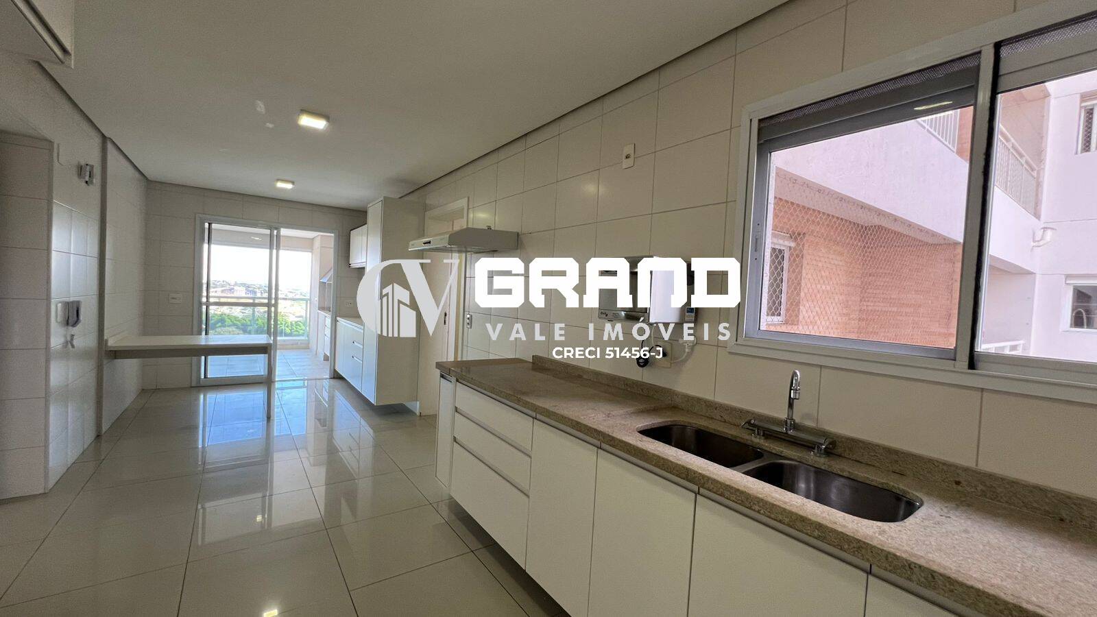 Apartamento, 4 quartos, 245 m² - Foto 11