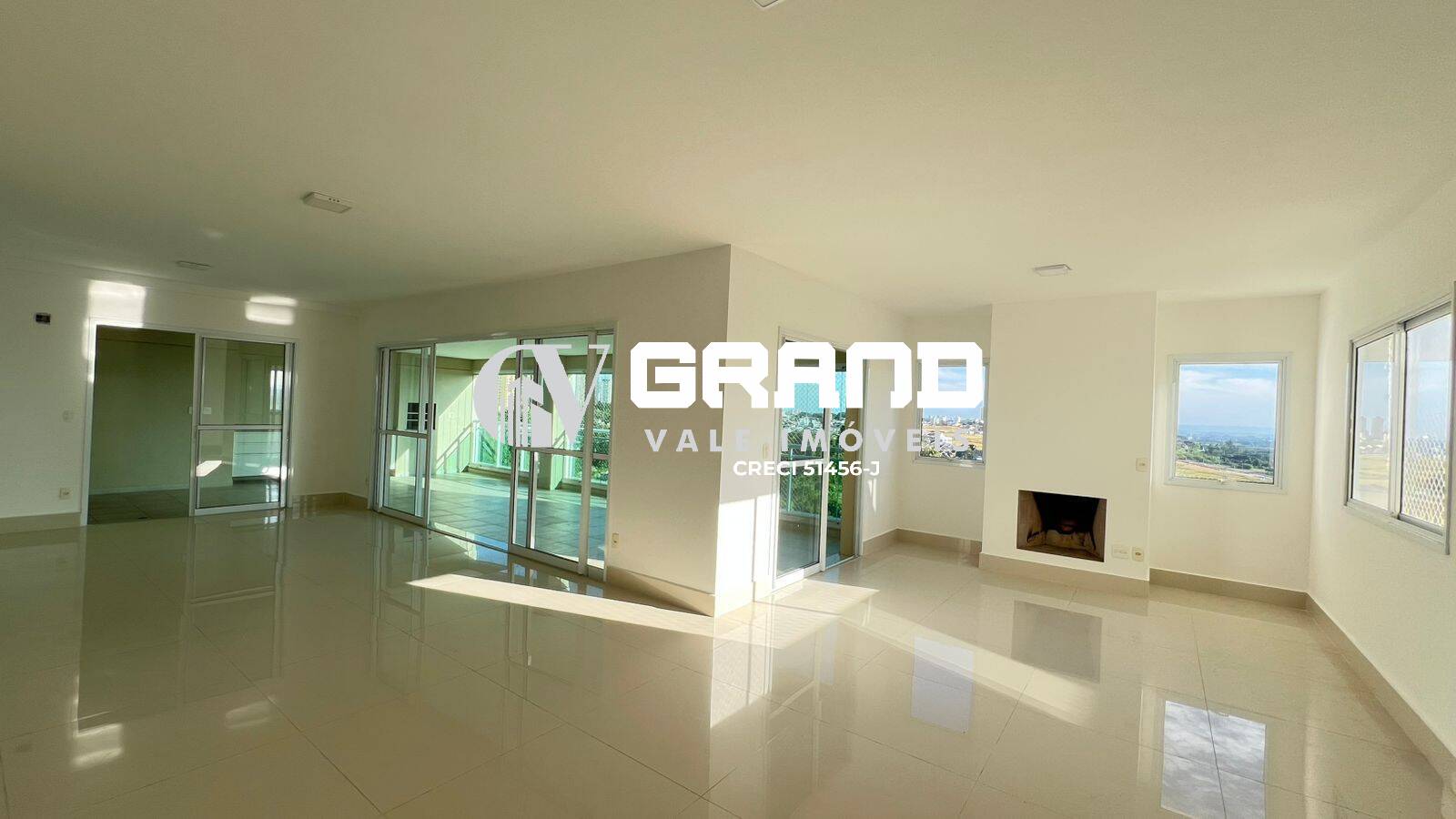 Apartamento, 4 quartos, 259 m² - Foto 1