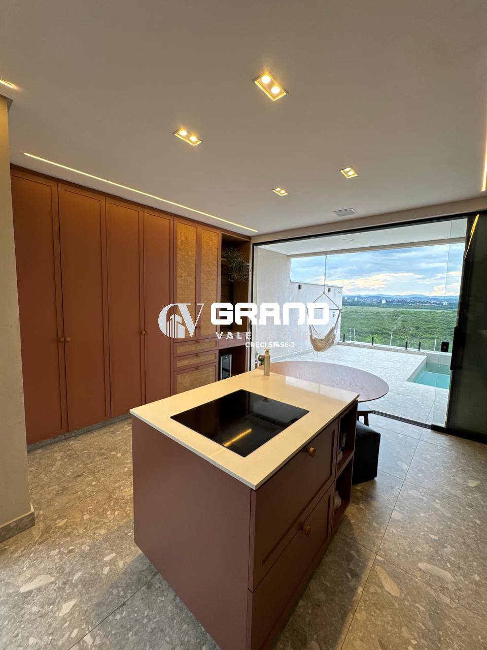 Casa, 3 quartos, 214 m² - Foto 1