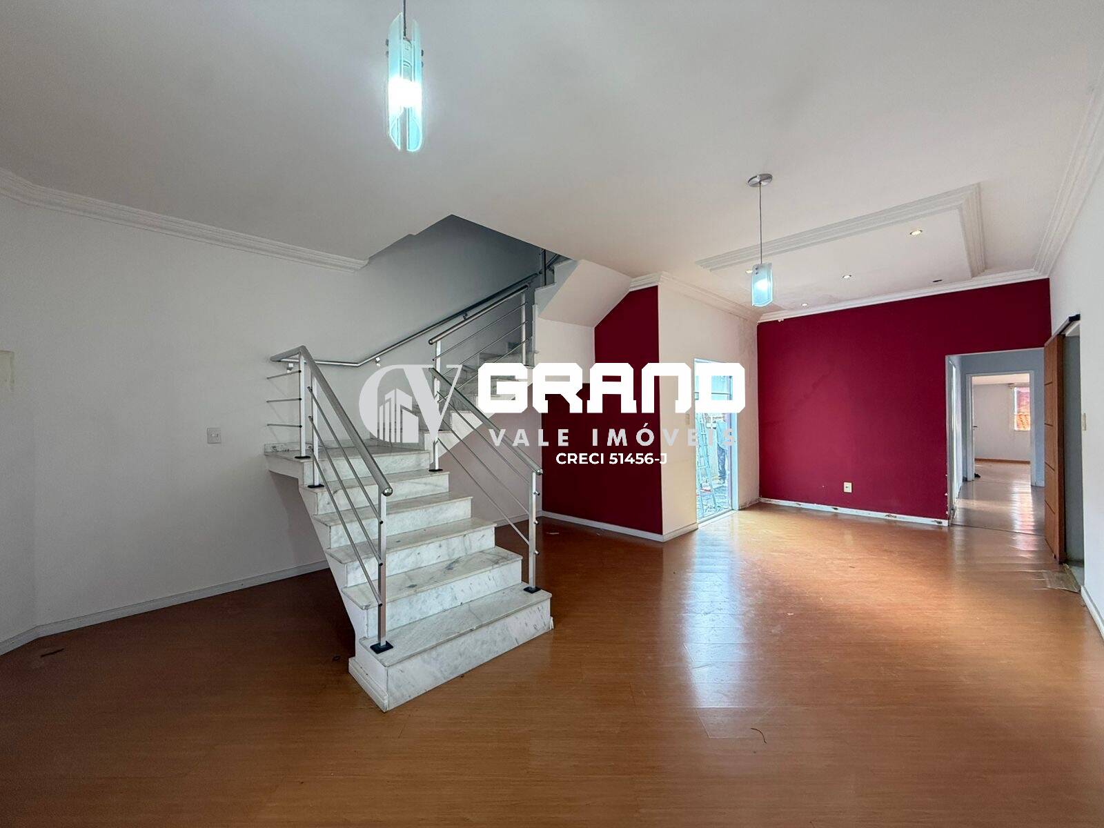 Casa, 3 quartos, 220 m² - Foto 1