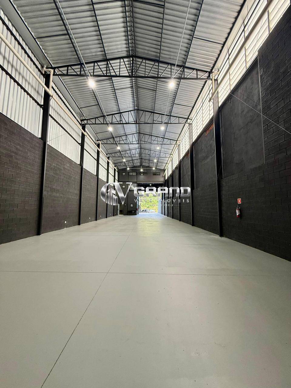 Depósito-Galpão, 437 m² - Foto 2
